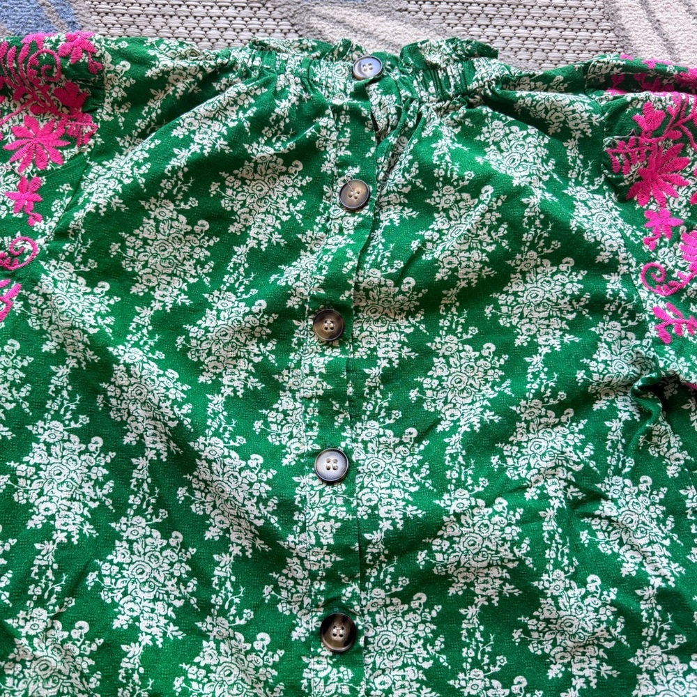 THML Women’s Anegada Embroidered Puff Short Sleeve Blouse Green Pink Size XS Top - Picture 4 of 8